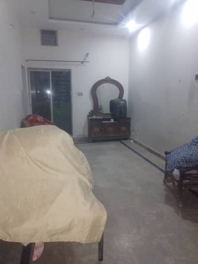 4 marla double story seprate house for rent