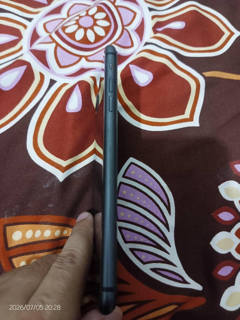 Apple iPhone 8 Plus 2