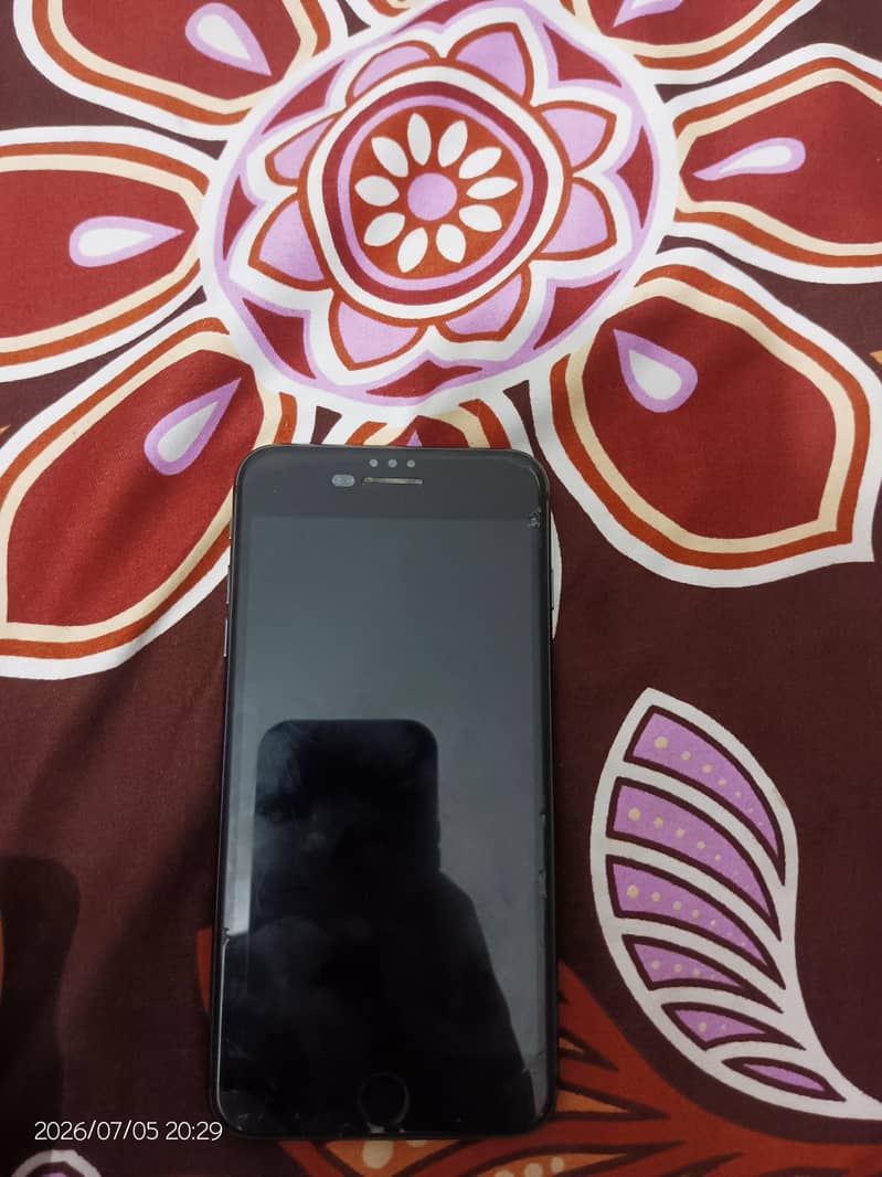 Apple iPhone 8 Plus 5