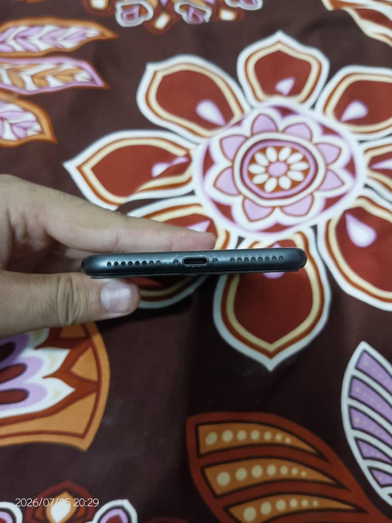 Apple iPhone 8 Plus 8