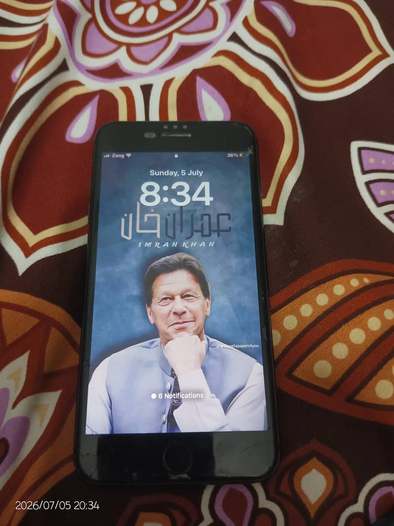 Apple iPhone 8 Plus 12