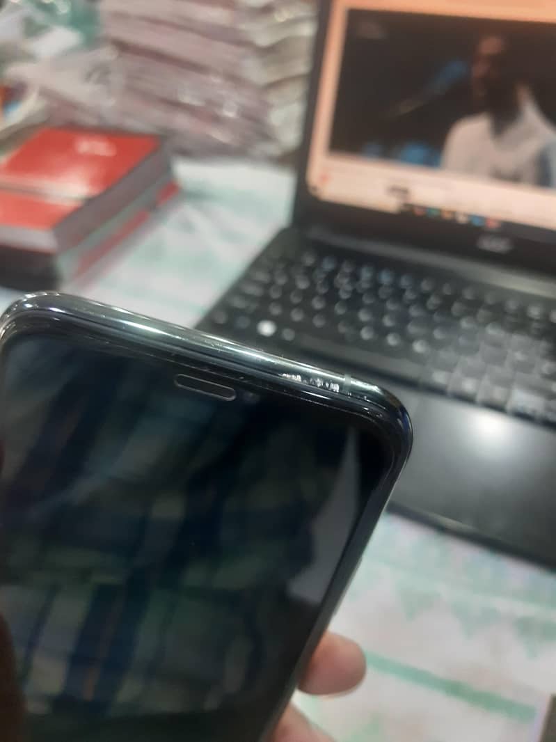 Apple iPhone 11 Pro 2
