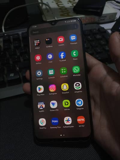 Samsung A20