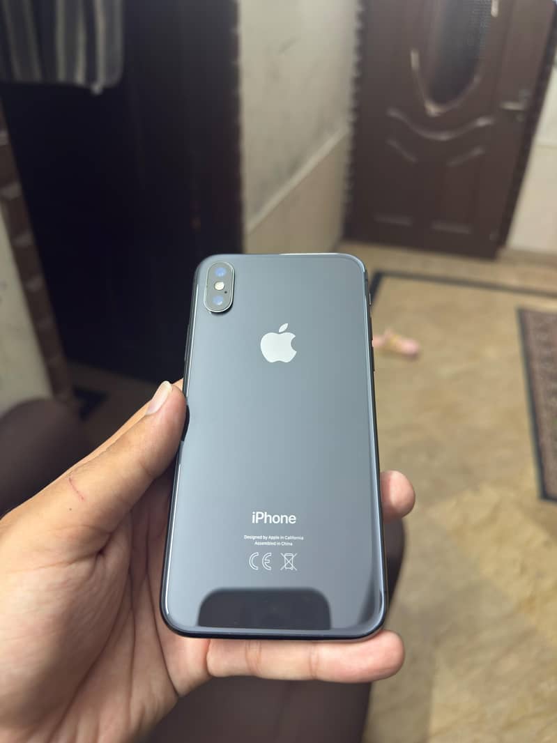 Apple iPhone X 5