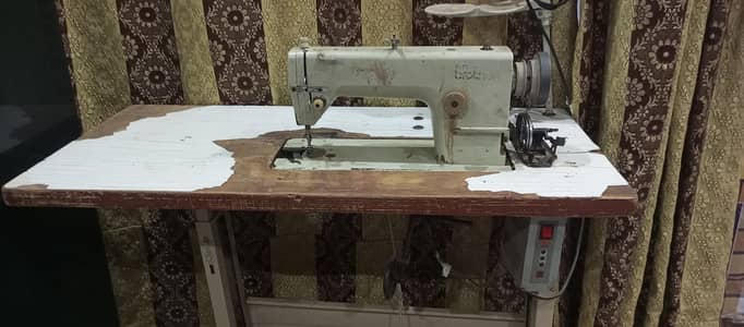 sewing machine 