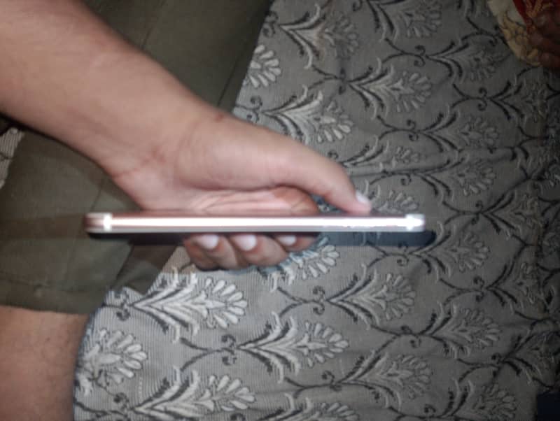 Apple iPhone 7 Plus 3