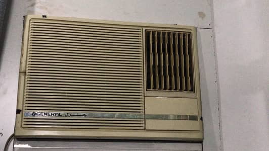 General  Window AC – 10/10 Condition