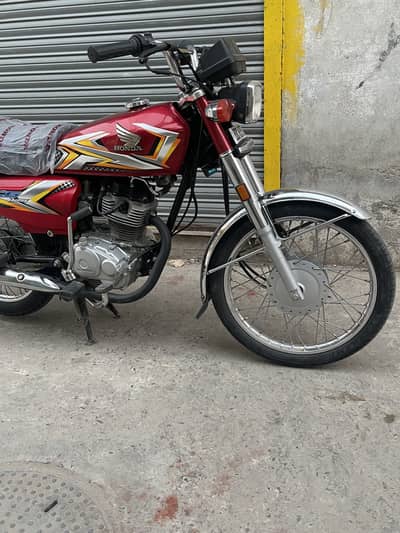 Honda 125 2025 Model Red Lush Condition