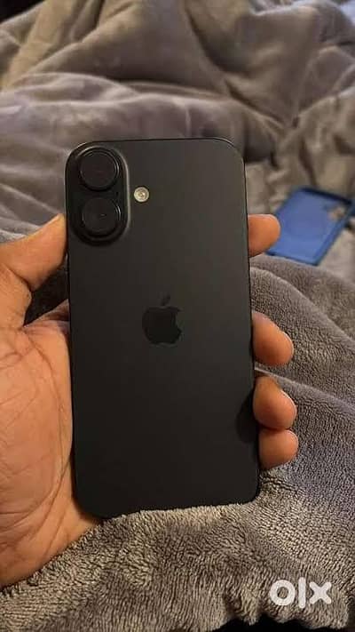 Apple iPhone 16