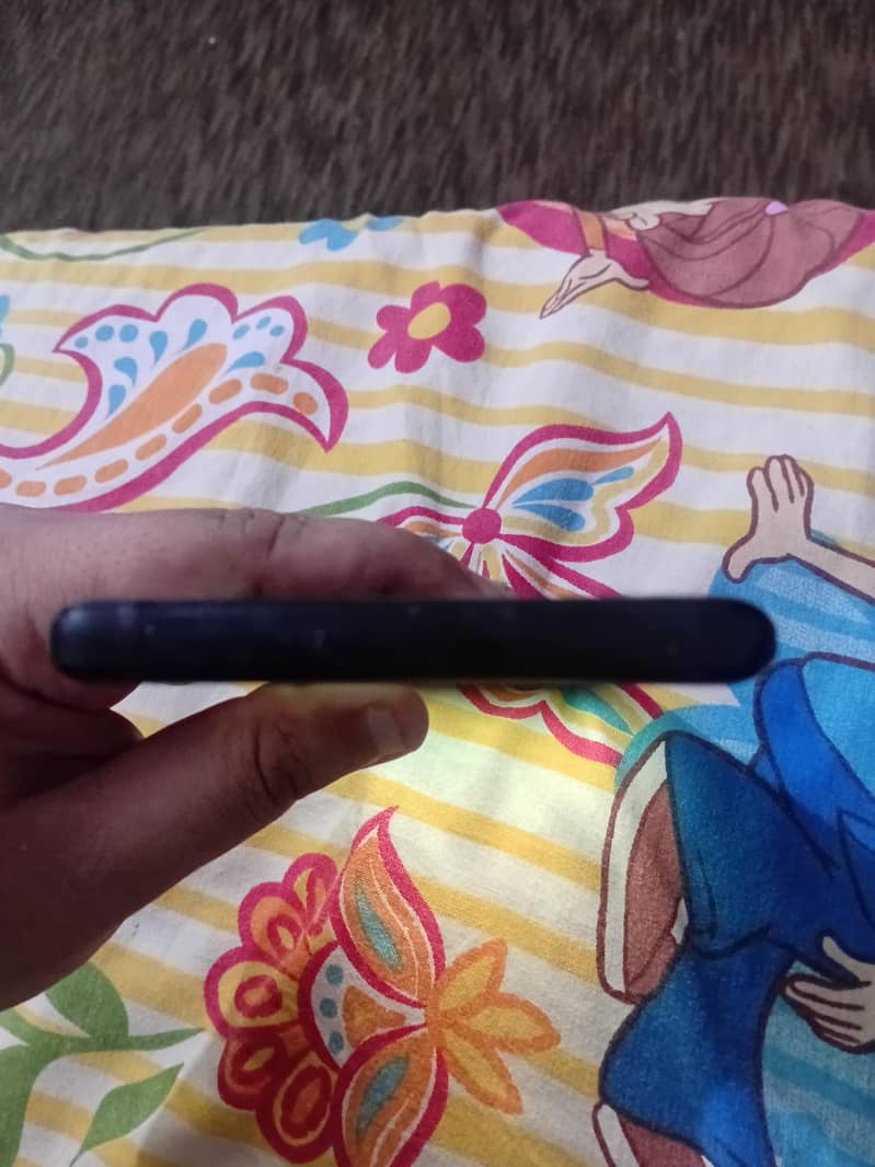 Samsung Mobile Note 9 4