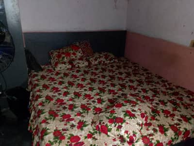 Woden bedroom set