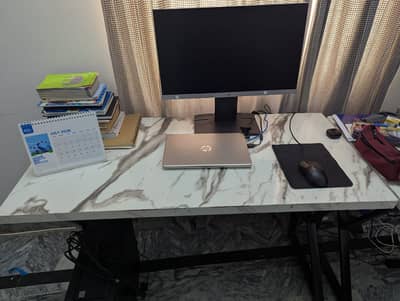 Computer tables