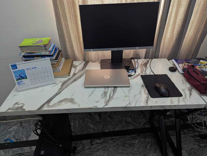 Computer tables 0
