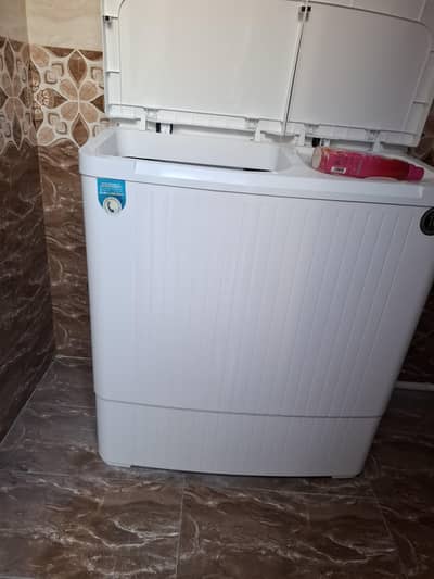 full jambo size washing machine 5 month used