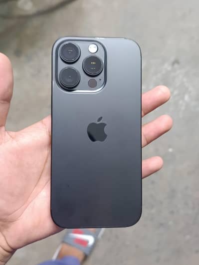 Apple iPhone 16 Pro