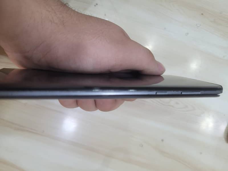 Sharp Aquos Zero 2 2