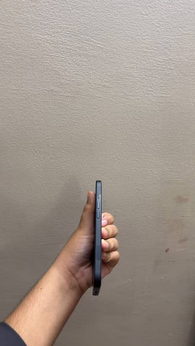 Apple iPhone 15