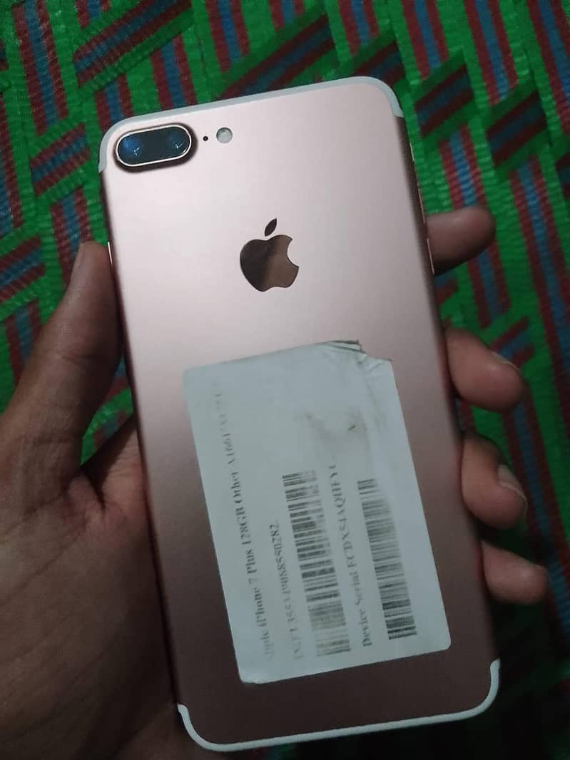 Apple iPhone 7 Plus 2