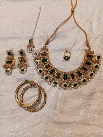 jewellery set