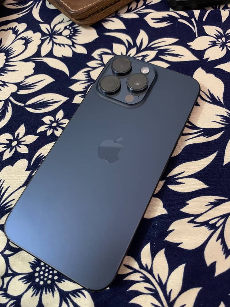 iPhone 15 pro max 5