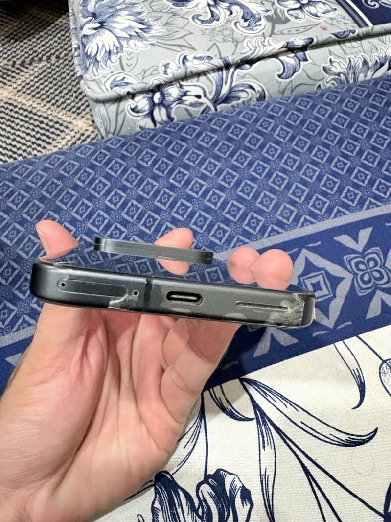 Google Pixel 9 4