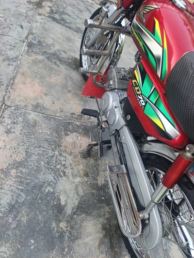 Honda 70 genuine condition new tyre 2022 pokh Zer0325/5867-219