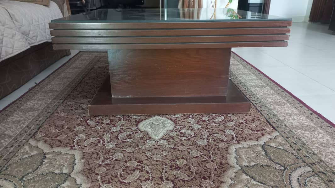 Center coffee table 1
