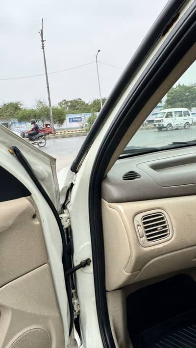 Nissan Sunny 2005