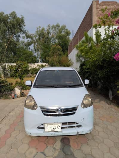 Daihatsu Mira 2012