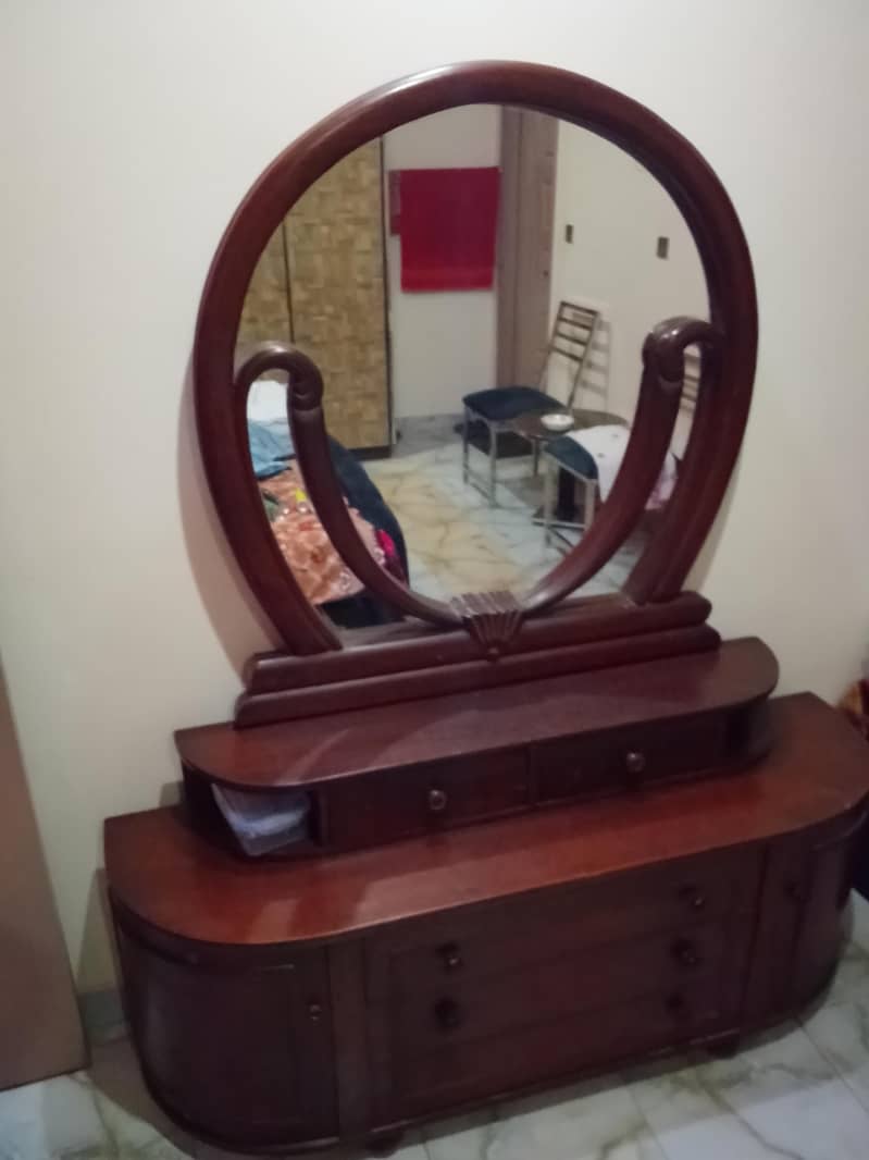 Dressing Table 9