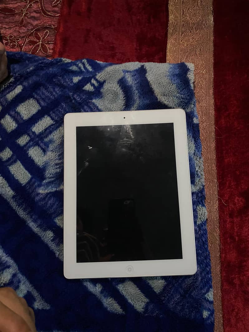 ipad  apple 4