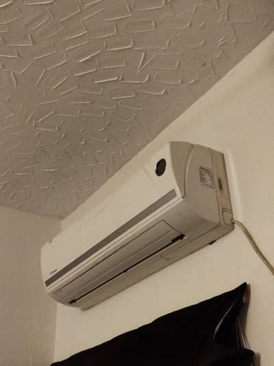 Dawlance 1.5 Ton Split AC (Non-Inverter)-Excellent Cooling & Home Used