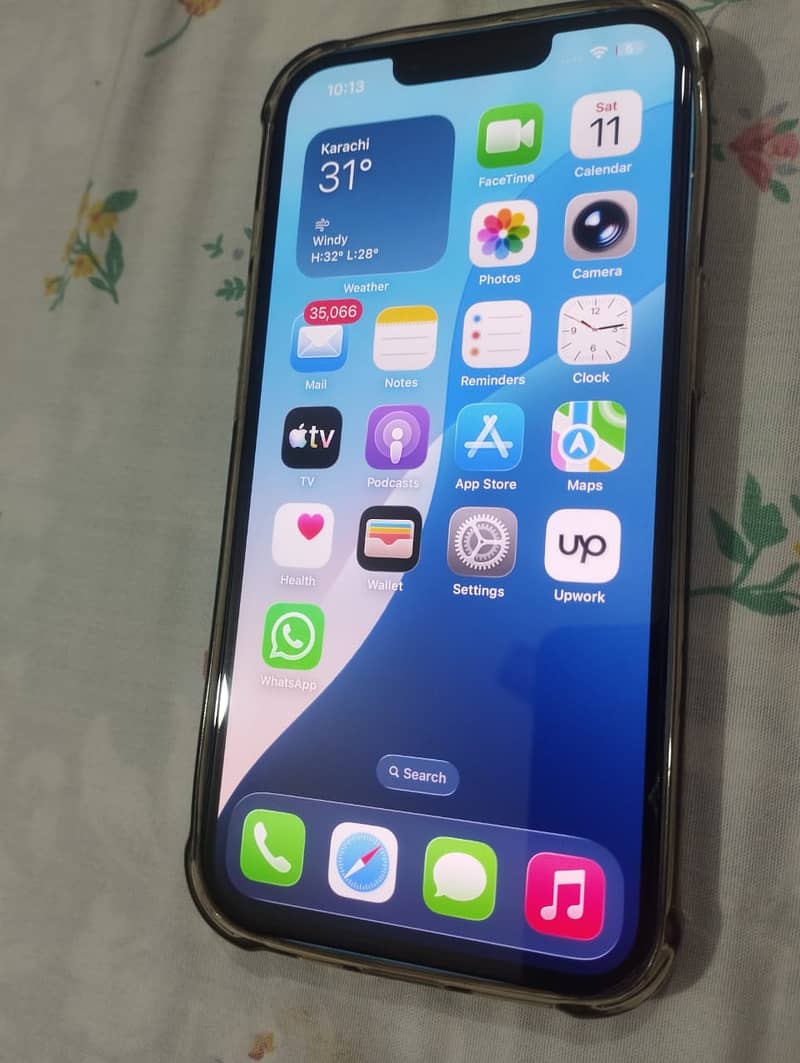 Apple iPhone 13 1