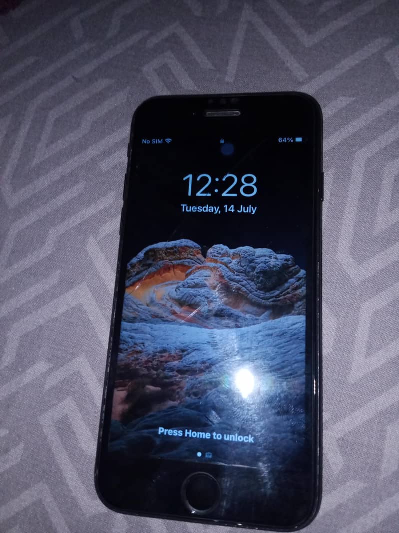 Apple iPhone 7 1