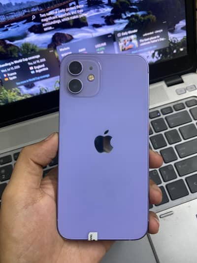 Apple iPhone 12