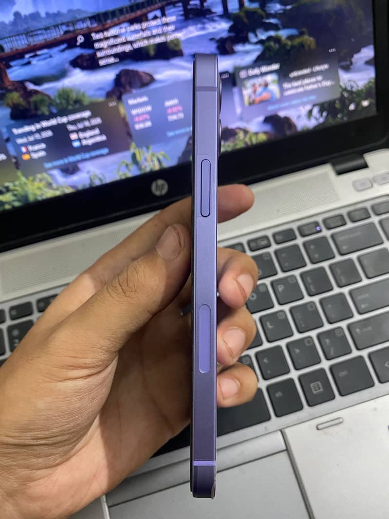 Apple iPhone 12 1
