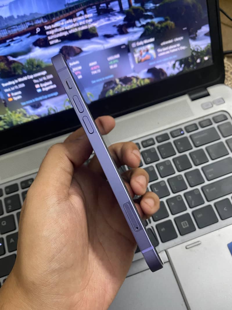 Apple iPhone 12 2