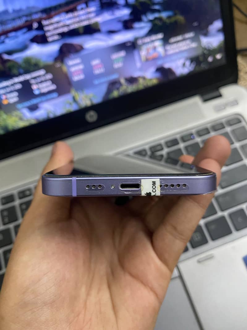 Apple iPhone 12 3
