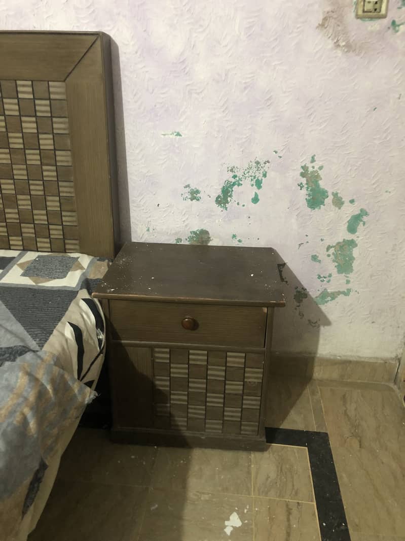 Bed tables 2