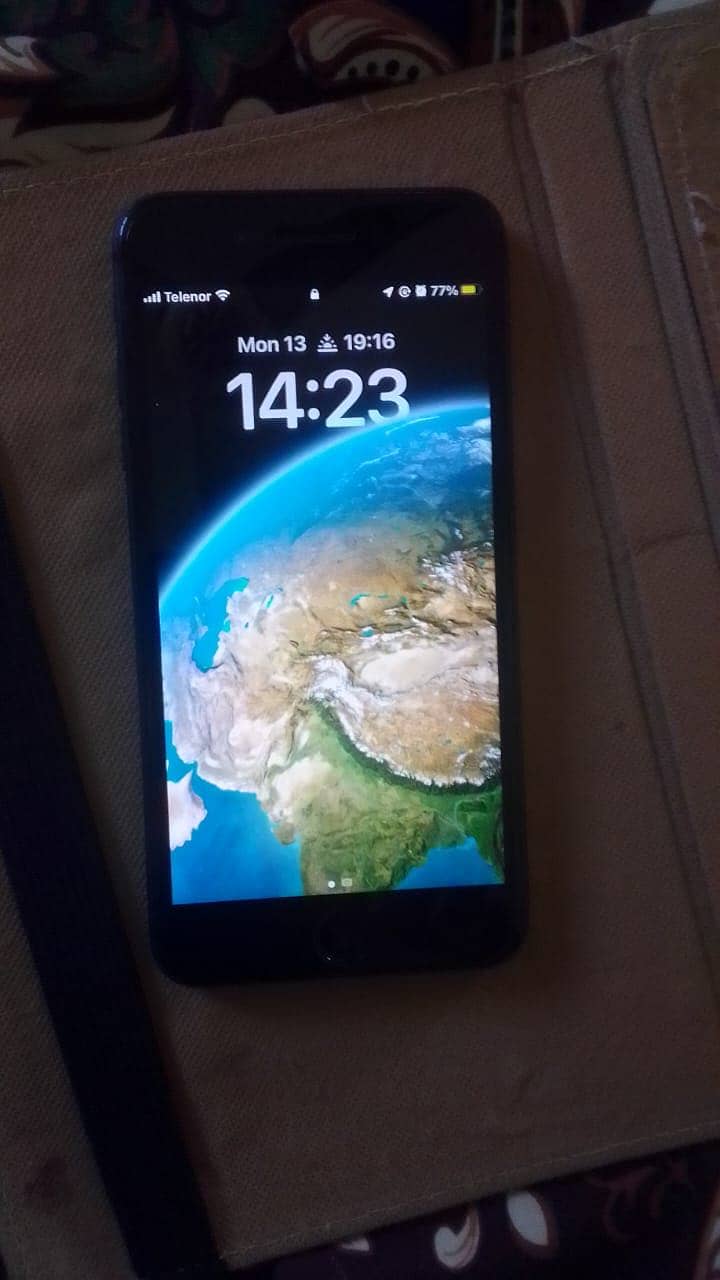 Apple iPhone 8 Plus 2