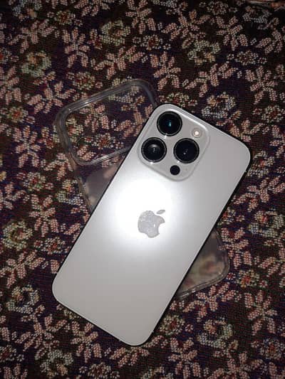 IPHONE 14 pro white colour