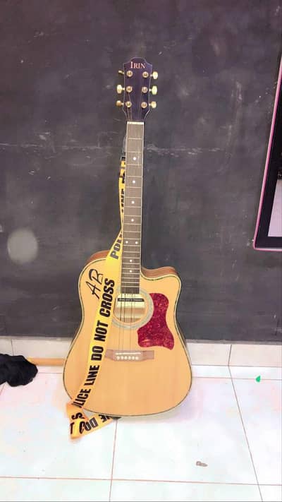 selling my G Acoustic guitar 6 strings.
