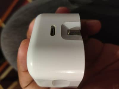 ORIGINAL APPLE 20W ADAPTER