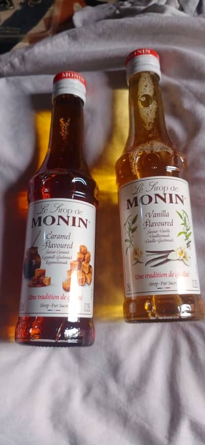 De Monin Vanilla and Caramel flavour syrups combo 250ml (2) bottles