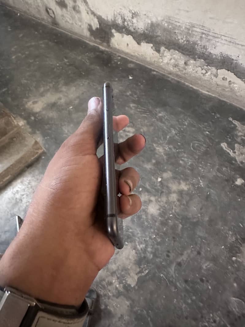 Apple iPhone 8 2