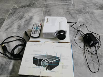 Projector for sale new h use nhi Howa