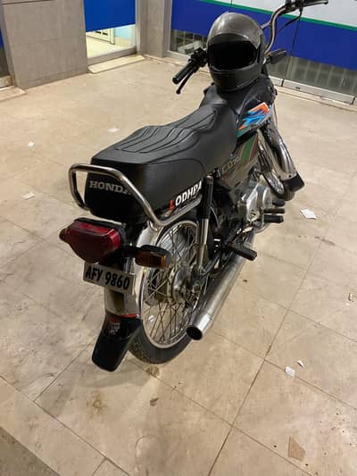 Honda CD 70CC  21 Model  SGD