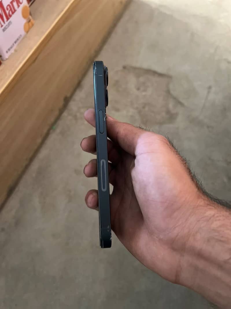 iPhone 14 jv 2