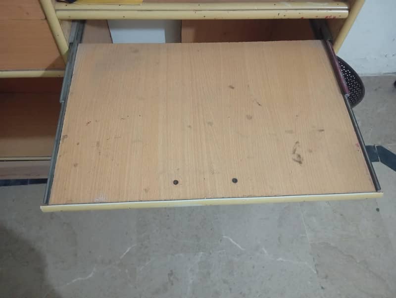 study table/ computer table with chairs 5