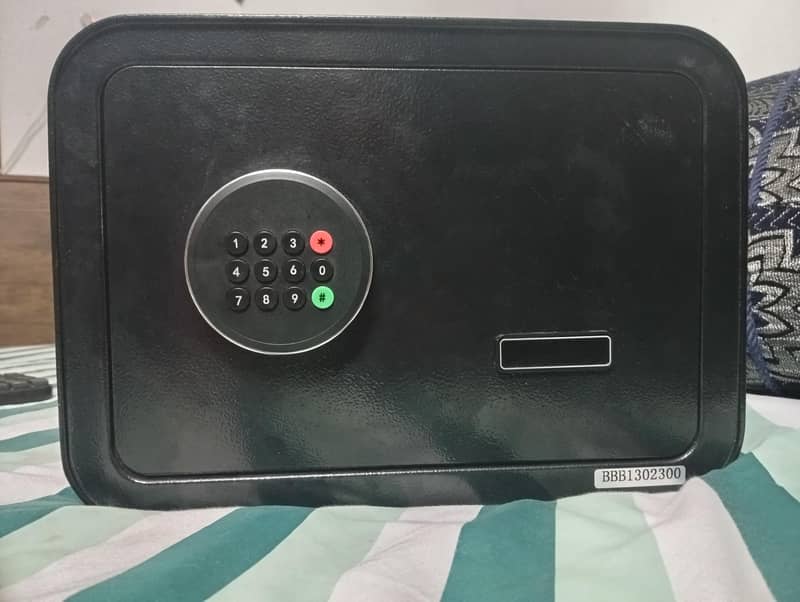 Digital Electronic Safe Locker / 0